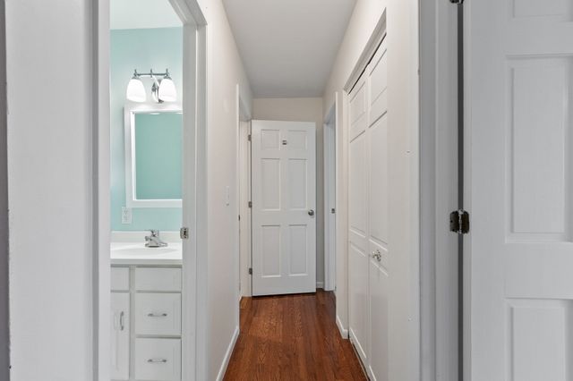 234 Nesmith St 14, Lowell, MA 01852