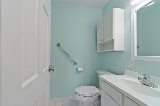 234 Nesmith St 14, Lowell, MA 01852