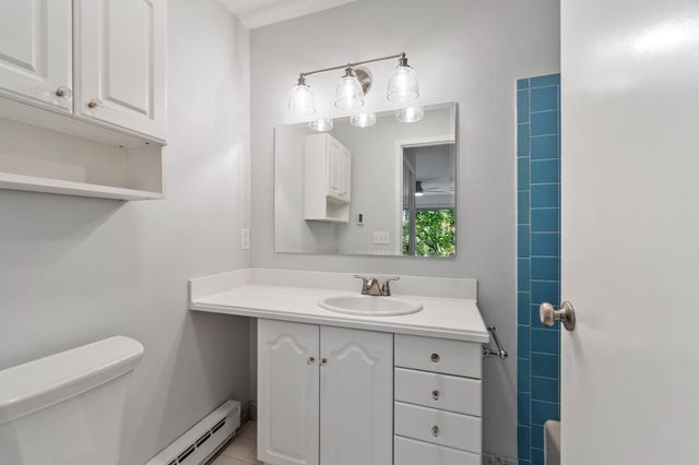 234 Nesmith St 14, Lowell, MA 01852