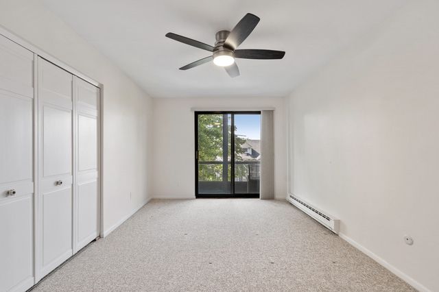 234 Nesmith St 14, Lowell, MA 01852