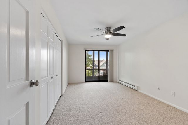 234 Nesmith St 14, Lowell, MA 01852