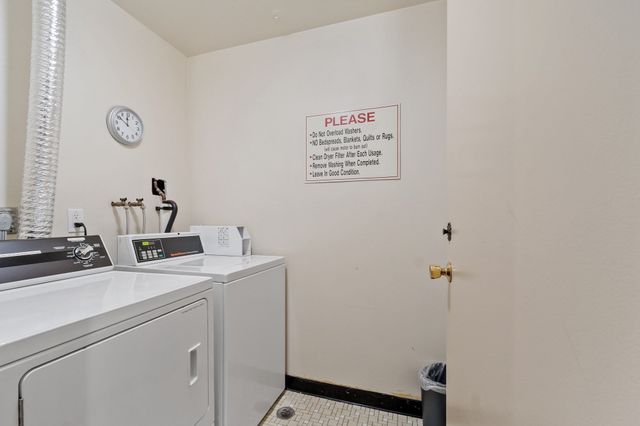 234 Nesmith St 14, Lowell, MA 01852