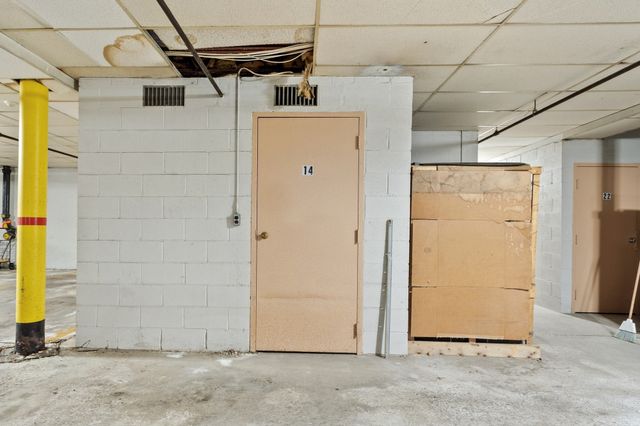 234 Nesmith St 14, Lowell, MA 01852