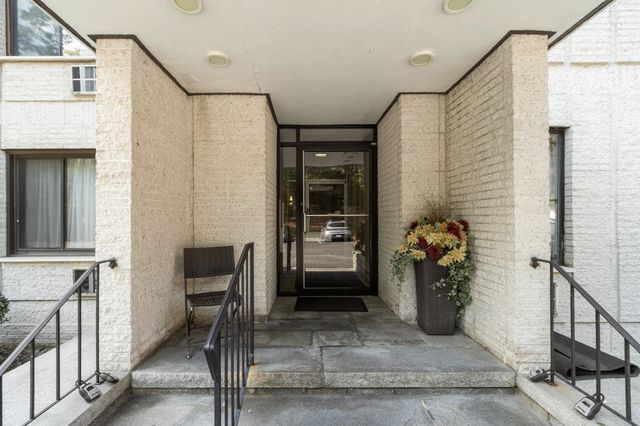 234 Nesmith St 14, Lowell, MA 01852
