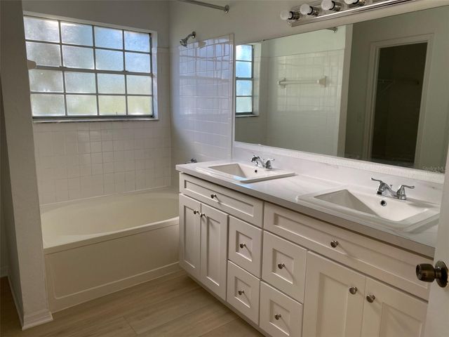 7350 WESTPOINTE BOULEVARD 213, Orlando, FL 32835