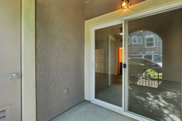 5547 Tares Cir, Elk Grove, CA 95757