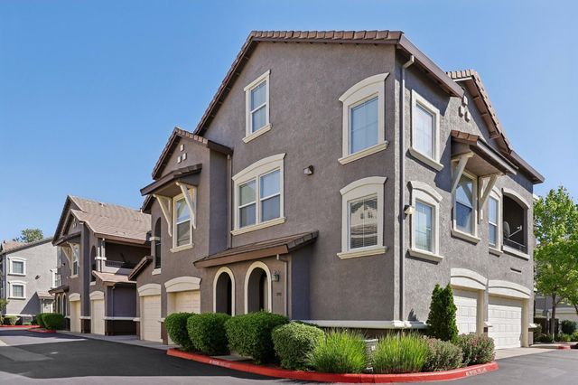 5547 Tares Cir, Elk Grove, CA 95757