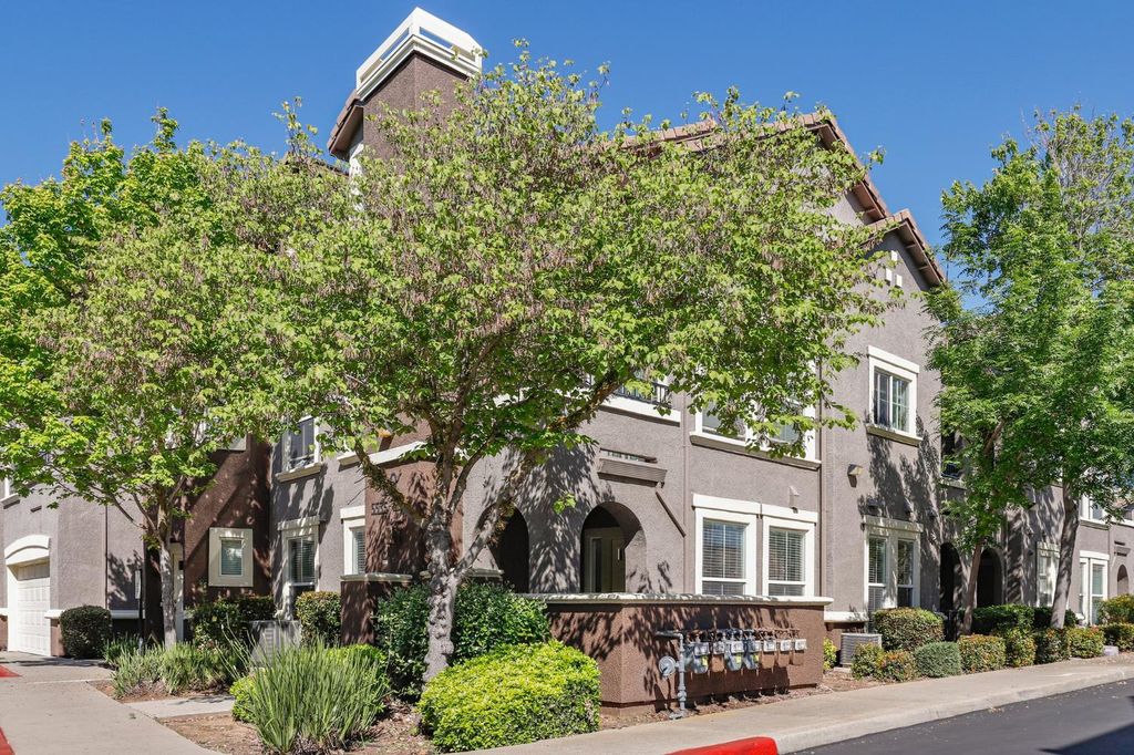 5547 Tares Cir, Elk Grove, CA 95757