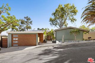 2204 Ridgemont Drive, Los Angeles, CA 90046