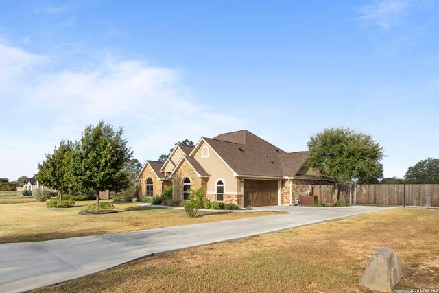 247 Double Gate, Castroville, TX 78009
