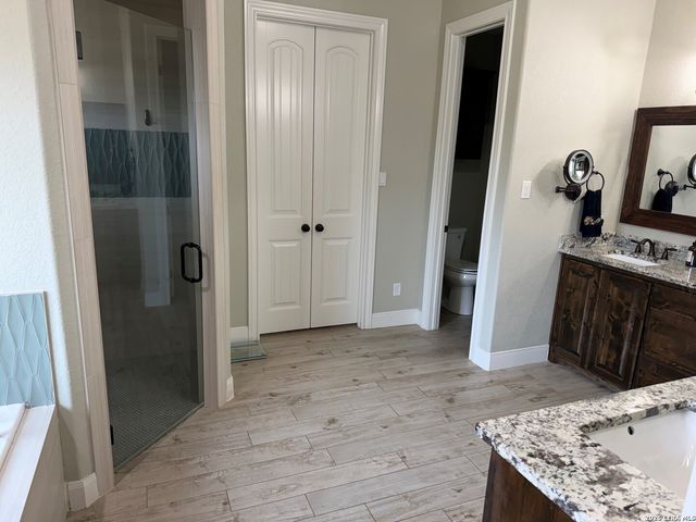 247 Double Gate, Castroville, TX 78009