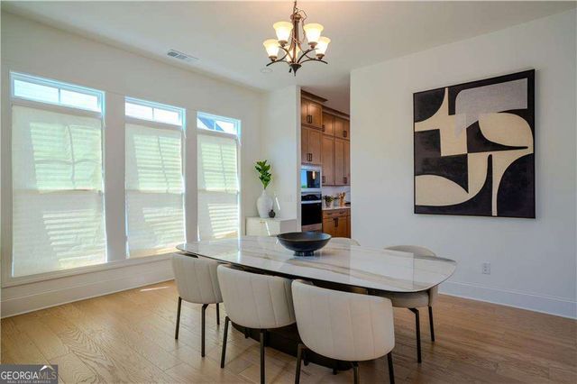 946 Keystone Drive, Woodstock, GA 30188