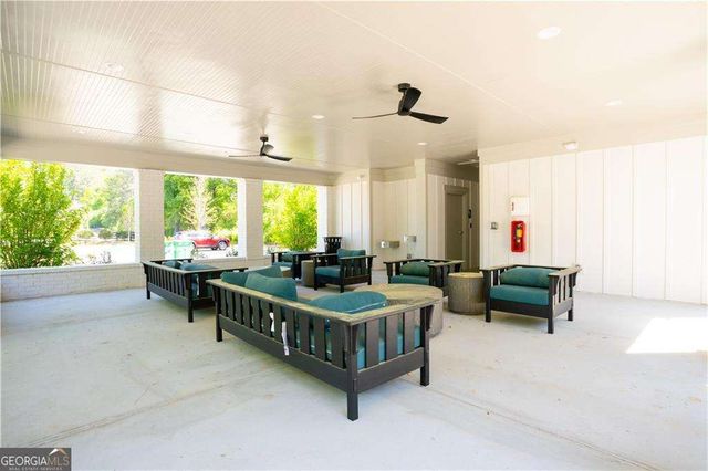 946 Keystone Drive, Woodstock, GA 30188