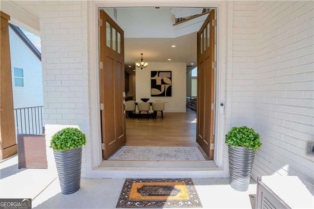 946 Keystone Drive, Woodstock, GA 30188
