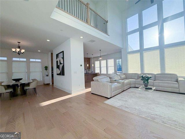 946 Keystone Drive, Woodstock, GA 30188