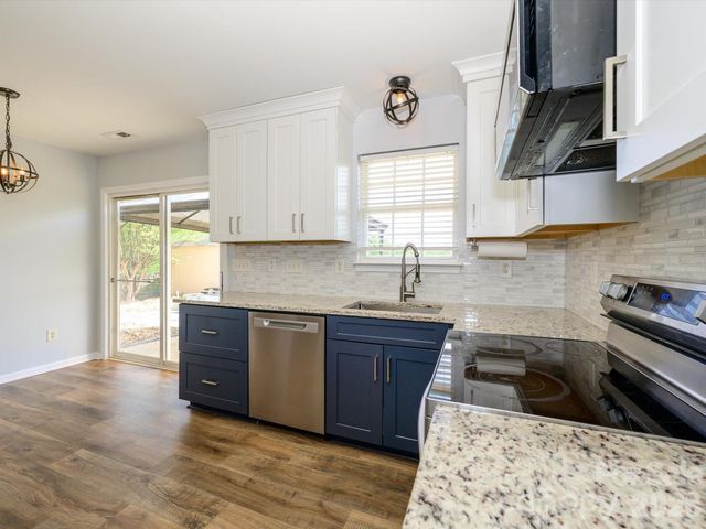 7036 Davis Forest Lane, Charlotte, NC 28262