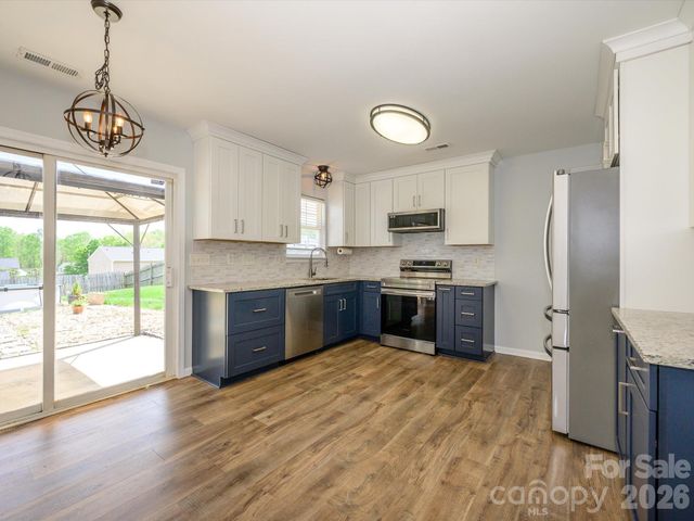 7036 Davis Forest Lane, Charlotte, NC 28262