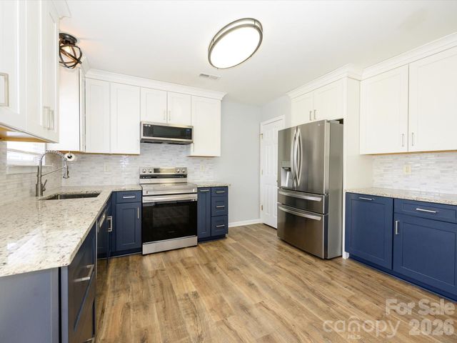 7036 Davis Forest Lane, Charlotte, NC 28262