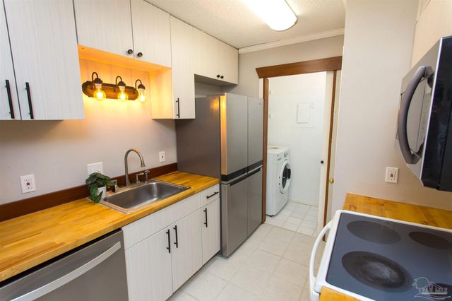 2299 Scenic Hwy R10, Pensacola, FL 32503