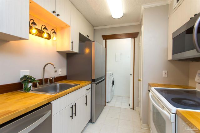 2299 Scenic Hwy R10, Pensacola, FL 32503