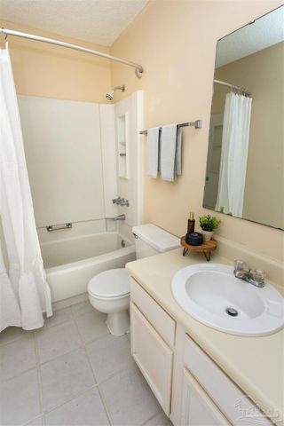 2299 Scenic Hwy R10, Pensacola, FL 32503