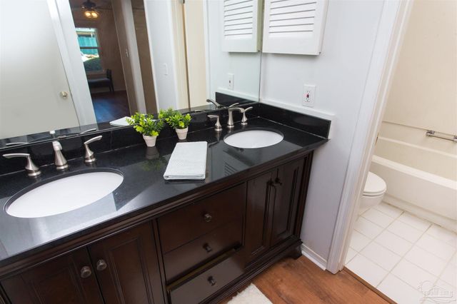 2299 Scenic Hwy R10, Pensacola, FL 32503