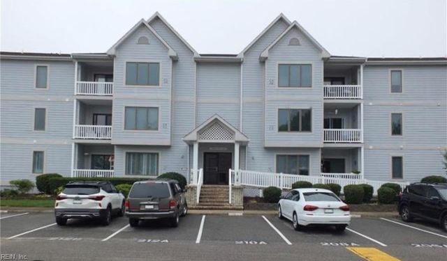 1 Sandy Point Ln Unit 218, Chesapeake, VA 23320