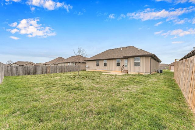 876 E Ozark Jubilee Road, Nixa, MO 65714