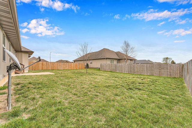 876 E Ozark Jubilee Road, Nixa, MO 65714