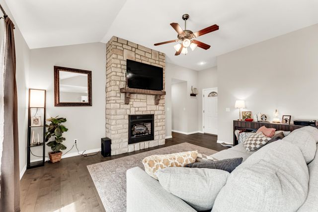 876 E Ozark Jubilee Road, Nixa, MO 65714