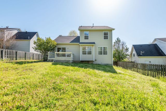 2020 Stanford Village Dr, Antioch, TN 37013