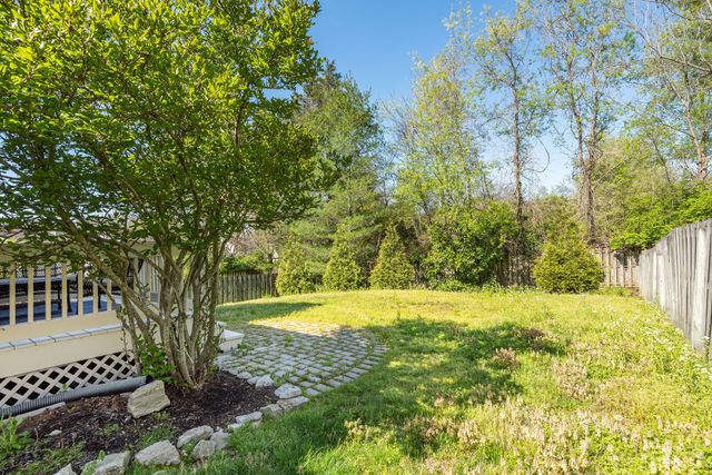 2020 Stanford Village Dr, Antioch, TN 37013