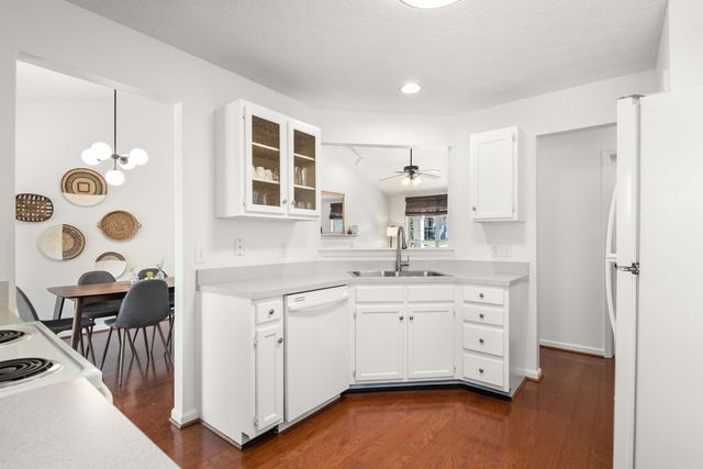 2020 Stanford Village Dr, Antioch, TN 37013