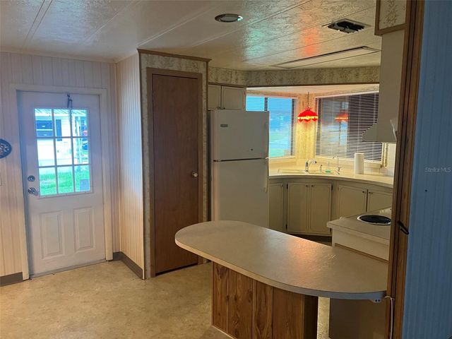 528 SKYLINE DRIVE W, Lakeland, FL 33801