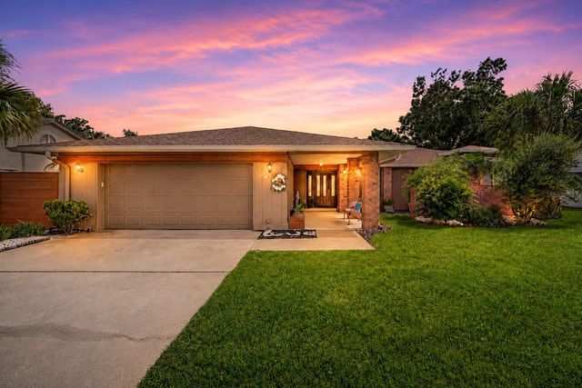 450 CYPRESS CREEK CIRCLE, Oldsmar, FL 34677