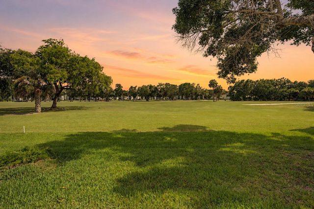 450 CYPRESS CREEK CIRCLE, Oldsmar, FL 34677