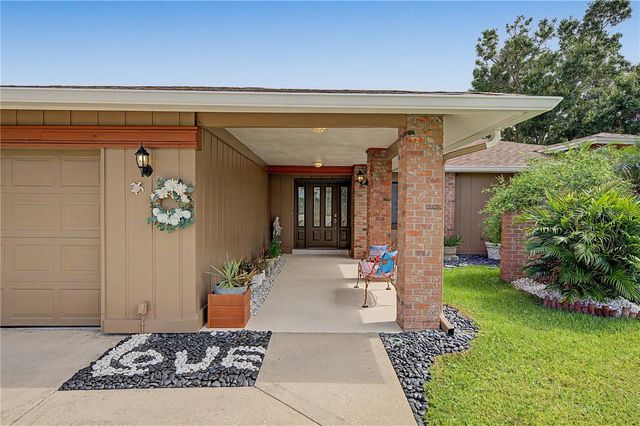 450 CYPRESS CREEK CIRCLE, Oldsmar, FL 34677