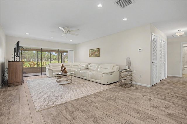 450 CYPRESS CREEK CIRCLE, Oldsmar, FL 34677