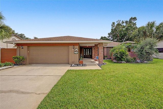 450 CYPRESS CREEK CIRCLE, Oldsmar, FL 34677
