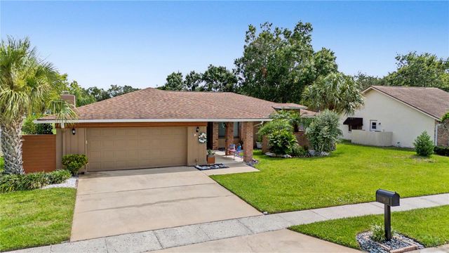 450 CYPRESS CREEK CIRCLE, Oldsmar, FL 34677