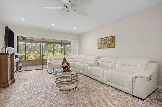 450 CYPRESS CREEK CIRCLE, Oldsmar, FL 34677