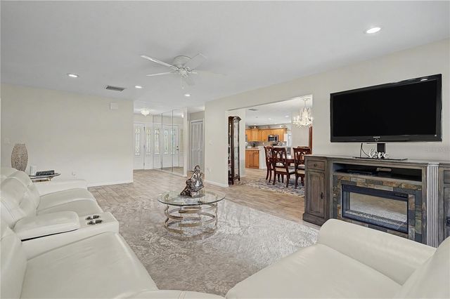 450 CYPRESS CREEK CIRCLE, Oldsmar, FL 34677