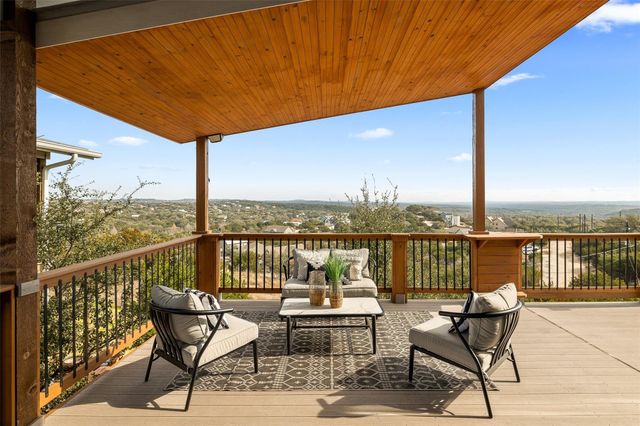 10702 Lake Park DR, Dripping Springs, TX 78620