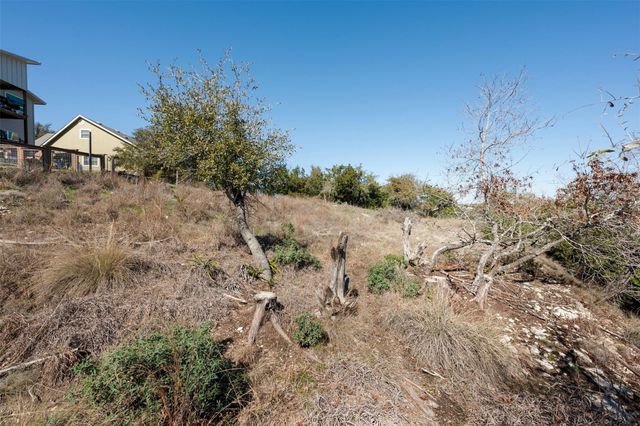 10702 Lake Park DR, Dripping Springs, TX 78620