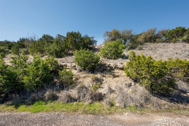 10702 Lake Park DR, Dripping Springs, TX 78620