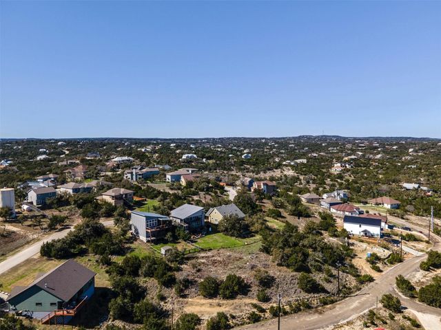 10702 Lake Park DR, Dripping Springs, TX 78620