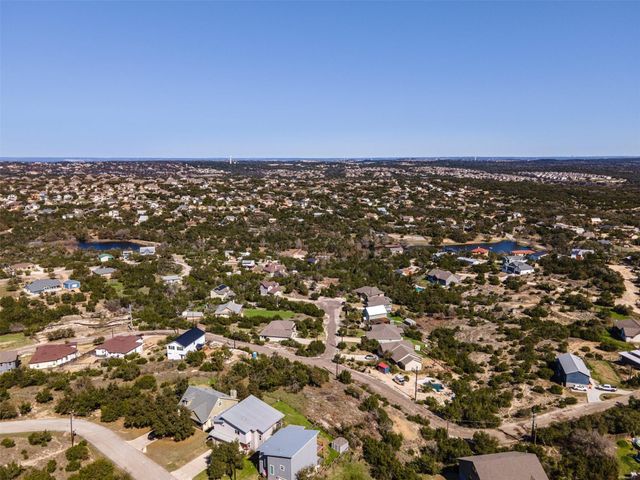 10702 Lake Park DR, Dripping Springs, TX 78620