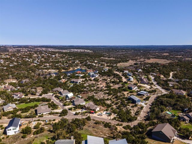 10702 Lake Park DR, Dripping Springs, TX 78620