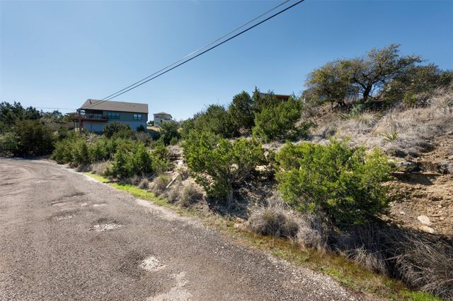 10702 Lake Park DR, Dripping Springs, TX 78620
