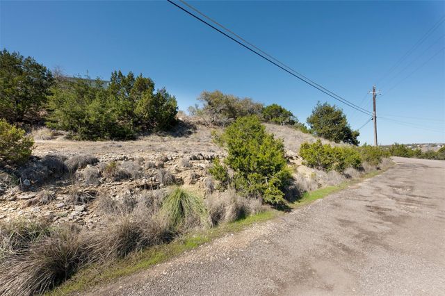 10702 Lake Park DR, Dripping Springs, TX 78620